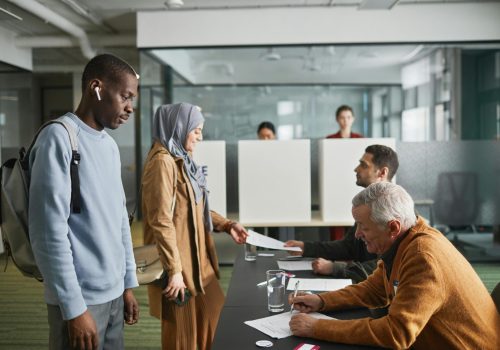 pexels-edmond-dantes-7103122